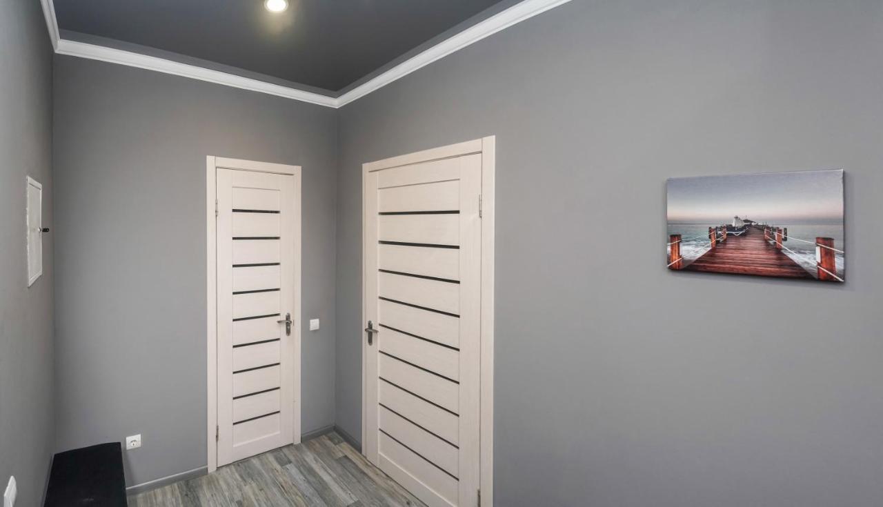 Cozy Apartment In A New Building Close To The Downtown Киев Екстериор снимка